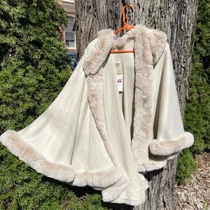 Lida collection caroling coat